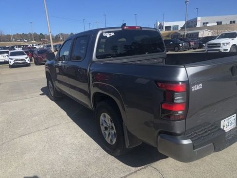 Used 2024 Nissan Frontier SV w/ Technology Package image 5