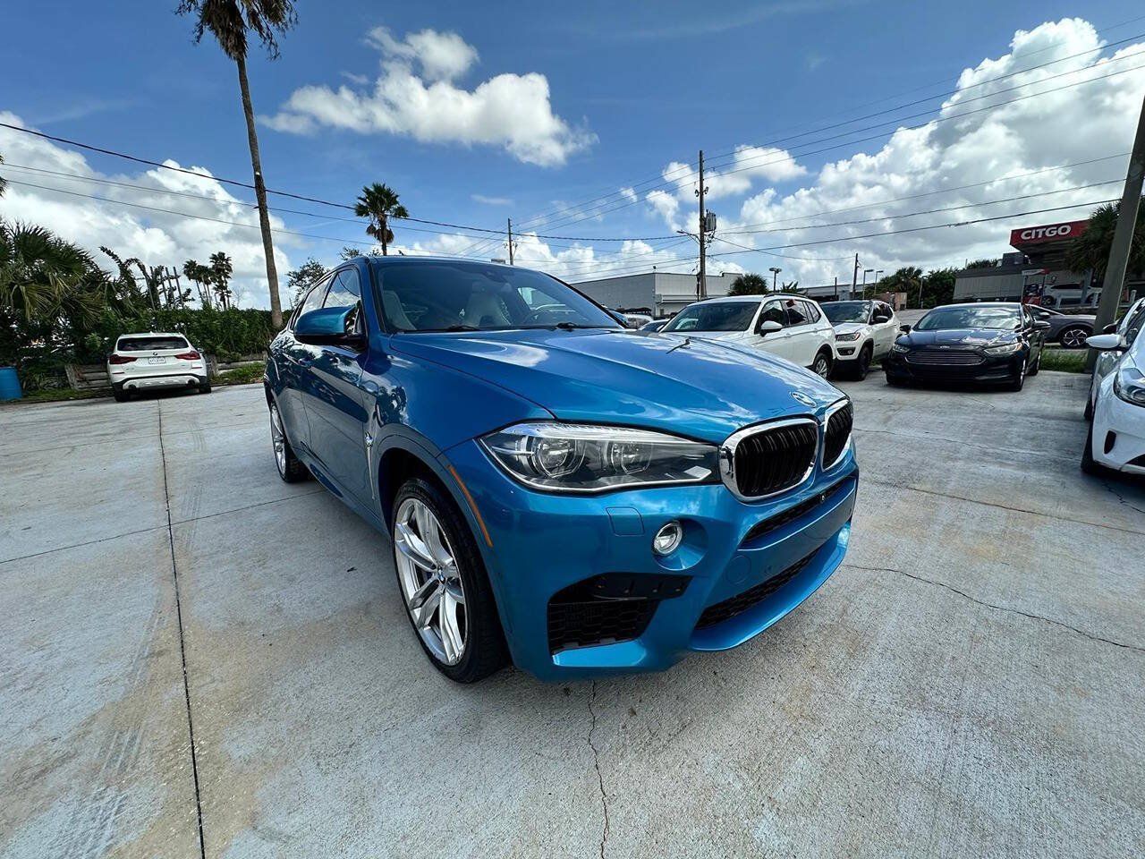 Used 2018 BMW X6 M AWD/4WD image 2