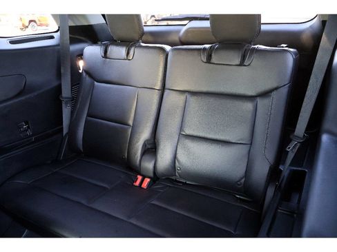 Used 2022 Ford Explorer Limited w/ Equipment Group 301A RWD image 26