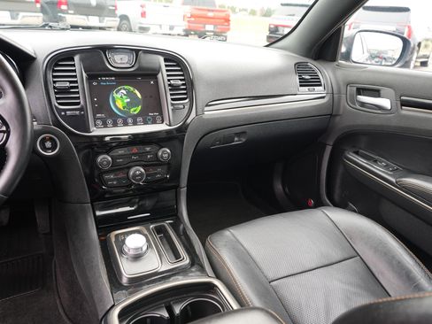 Used 2017 Chrysler 300 S w/ 300S Premium Group 2 w/2_L image 23