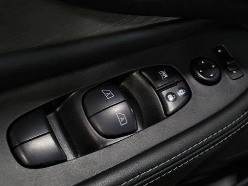 Used 2018 Nissan Murano SV AWD/4WD image 27