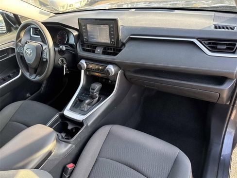 Used 2019 Toyota RAV4 LE image 14