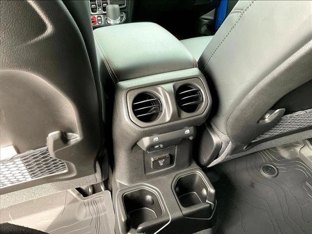 New 2026 Jeep Gladiator Rubicon w/ Steel Power Dome Hood Package AWD/4WD image 11