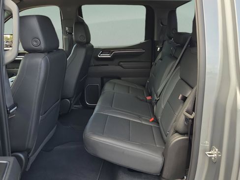 Used 2026 GMC Sierra 1500 SLT AWD/4WD image 10