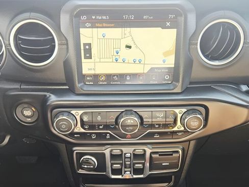 Used 2022 Jeep Gladiator Overland w/ Popular Equipment Package AWD/4WD image 15