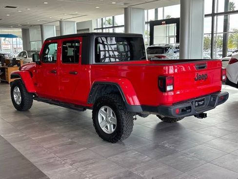 Used 2023 Jeep Gladiator Sport image 6