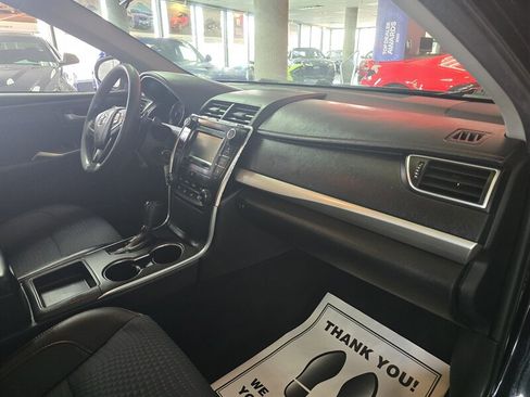 Used 2015 Toyota Camry SE image 13