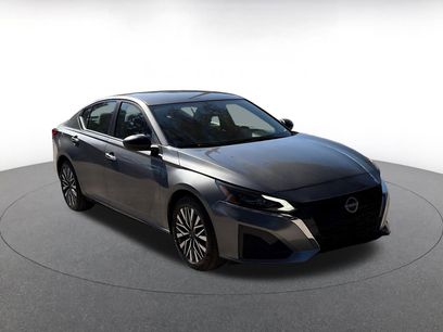 Used 2025 Nissan Altima 2.5 SV