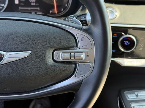 Used 2025 Genesis GV70 2.5T AWD/4WD image 18