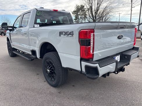 New 2026 Ford F250 Lariat w/ Black Appearance Package image 8