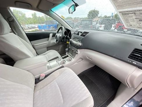 Used 2011 Toyota Highlander 4WD image 35