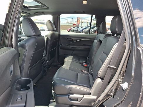 Used 2023 Honda Passport EX-L image 12