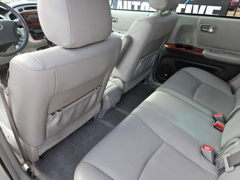 Used 2006 Toyota Highlander Limited w/ Leather Trim Pkg image 34