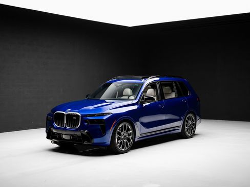 Used 2026 BMW X7 M60i AWD/4WD image 4