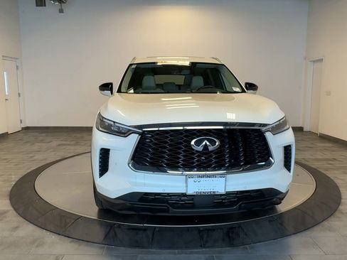 Certified 2025 INFINITI QX60 Luxe image 3