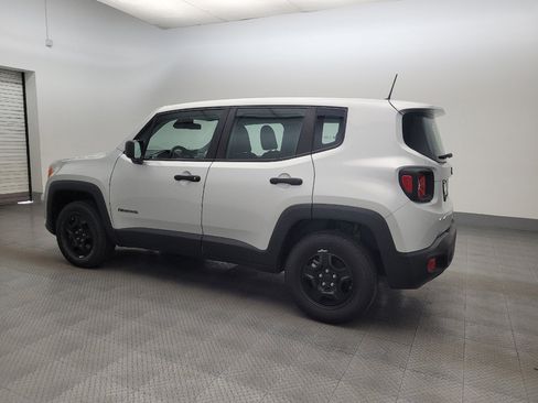 Used 2021 Jeep Renegade Sport image 3
