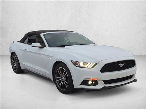 Used 2017 Ford Mustang Premium image 3