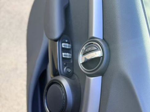 Used 2022 MINI Cooper 4-Door Hardtop FWD image 14