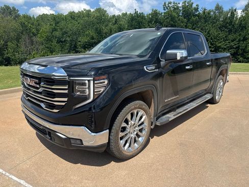 Used 2023 GMC Sierra 1500 SLT AWD/4WD image 1