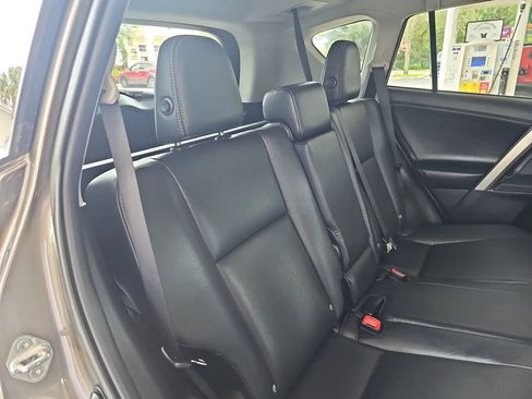 Used 2014 Toyota RAV4 Limited image 38