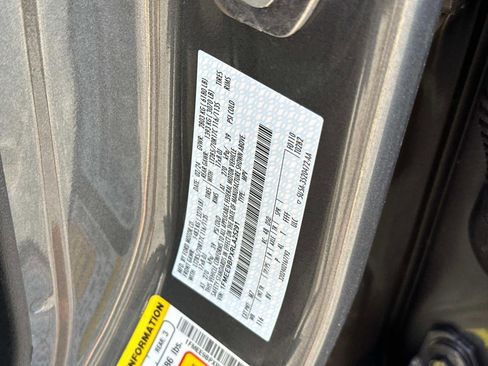 Used 2024 Ford Bronco Badlands image 73