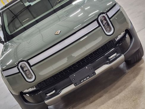 Used 2023 Rivian R1S Launch Edition image 13