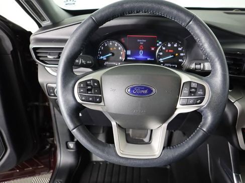 Certified 2022 Ford Explorer XLT w/ Equipment Group 202A image 34