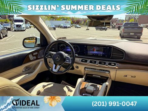 Used 2021 Mercedes-Benz GLS 450 4MATIC image 24