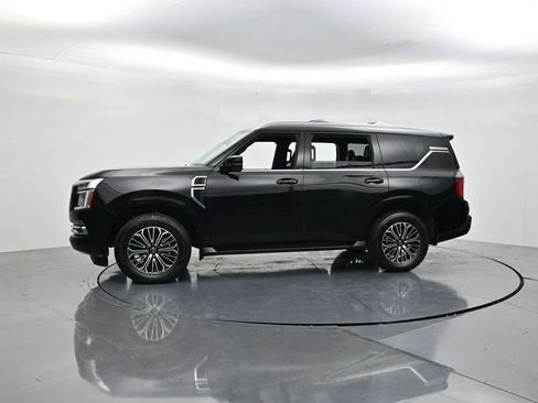 Used 2025 Nissan Armada Platinum AWD/4WD image 6