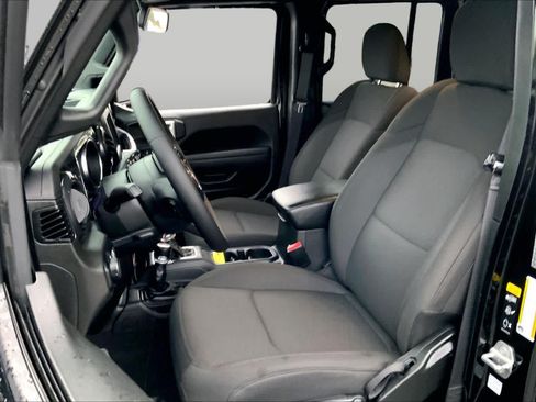 Used 2023 Jeep Wrangler Unlimited Sport AWD/4WD image 9