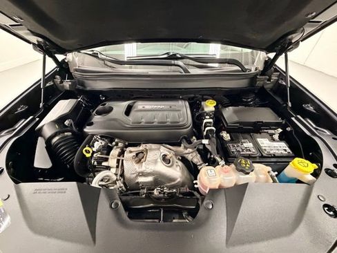 Used 2020 Jeep Cherokee Limited image 31