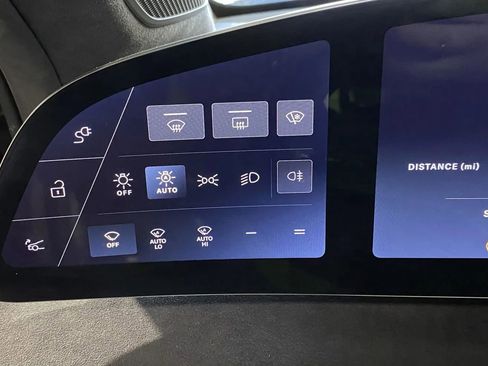 Used 2022 Lucid Air Grand Touring image 13