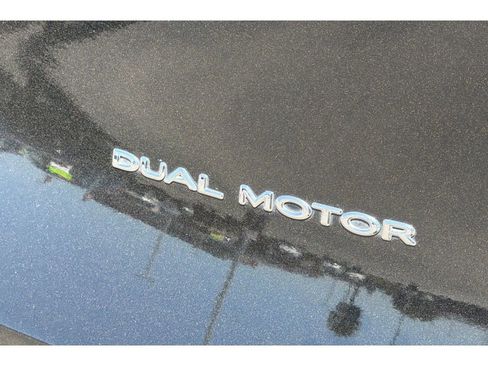 Used 2022 Tesla Model Y Long Range AWD/4WD image 33