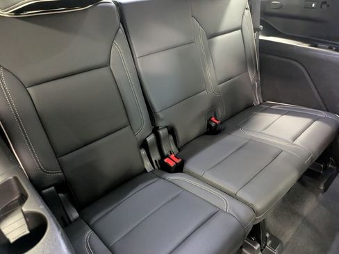 Used 2023 GMC Yukon SLT image 25