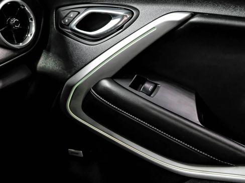 Used 2016 Chevrolet Camaro SS RWD image 50