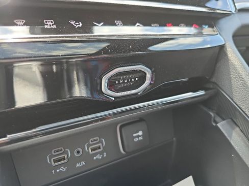 New 2026 Jeep Grand Cherokee L Limited AWD/4WD image 6
