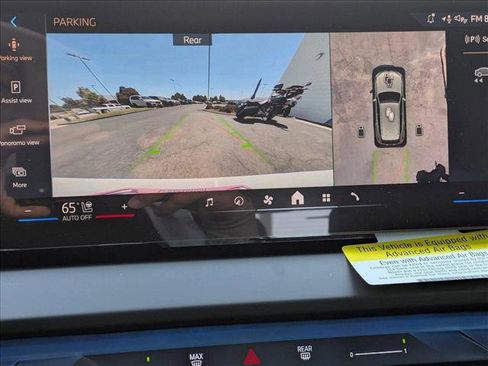 Used 2025 BMW X3 xDrive30i w/ Premium Package image 12