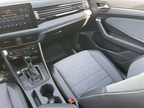 New 2026 Volkswagen Jetta SE image 12