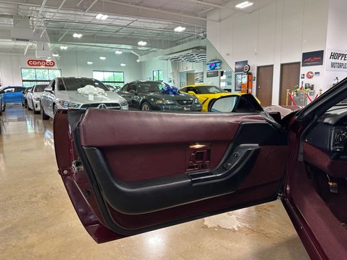 Used 1993 Chevrolet Corvette Convertible RWD image 34