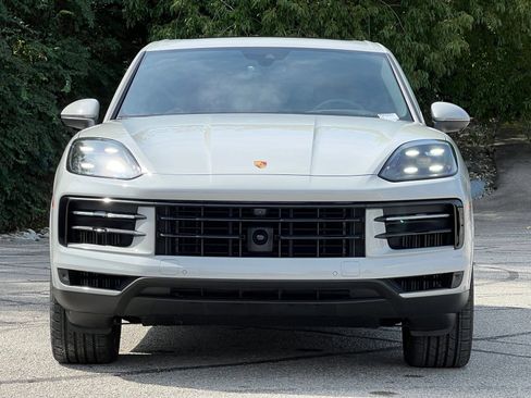 Certified 2024 Porsche Cayenne S AWD/4WD image 7