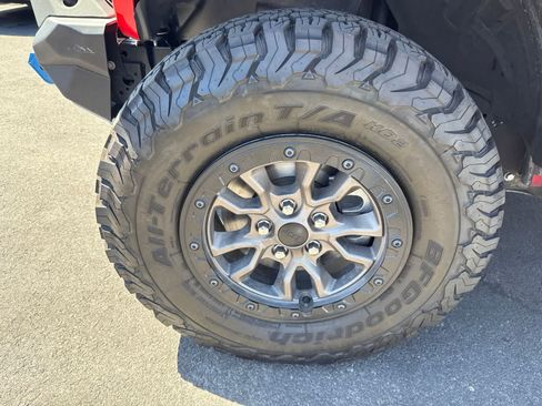 Used 2021 Jeep Wrangler Unlimited Rubicon 4xe w/ Cold Weather Group AWD/4WD image 24