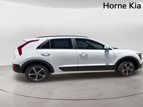 New 2026 Kia Niro EX FWD image 3