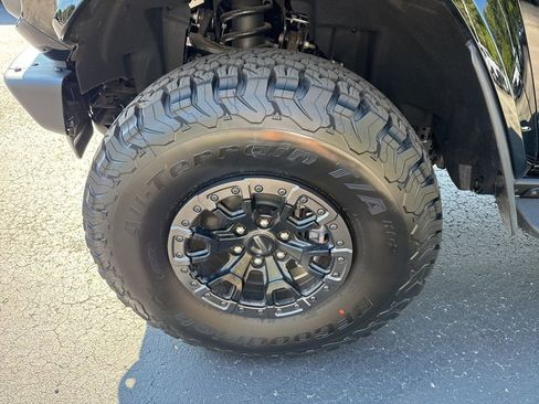 New 2025 Ford Bronco Raptor image 17