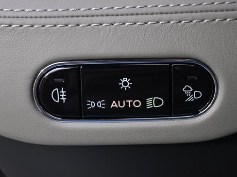 Used 2024 Bentley Continental GT AWD/4WD image 30