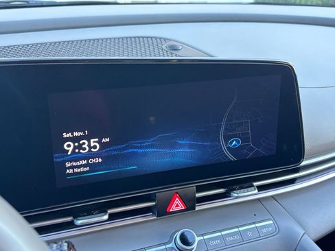 Used 2025 Hyundai Elantra SEL image 20