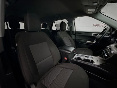 Used 2023 Ford Explorer XLT image 27