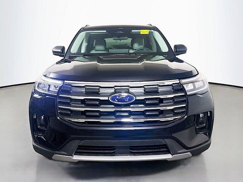 New 2026 Ford Explorer Active AWD/4WD image 2