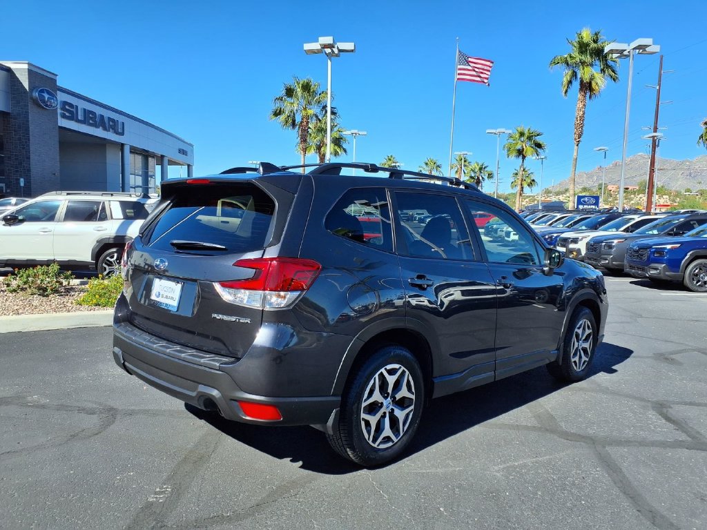 Used 2019 Subaru Forester Premium AWD/4WD image 9