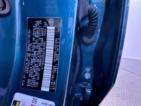 Used 2025 Toyota Camry SE w/ Convenience Package FWD image 34