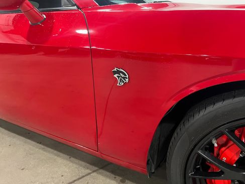 Used 2015 Dodge Challenger SRT Hellcat RWD image 33